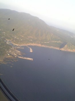空から八重根港.jpg